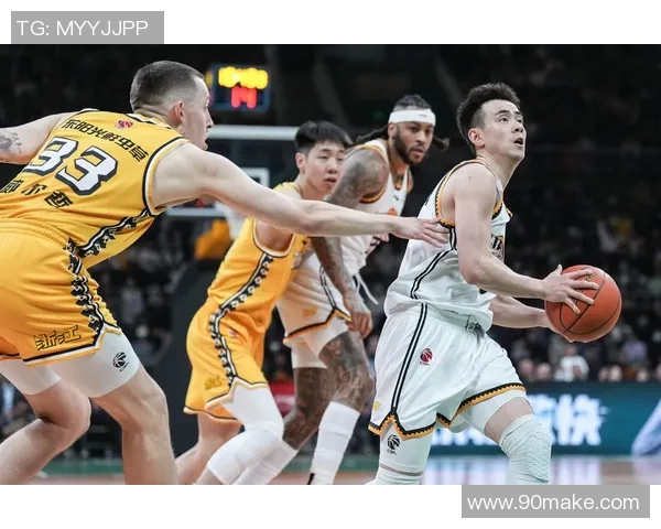 2020年CBA赛季辽宁队与八一队精彩对决回顾与分析