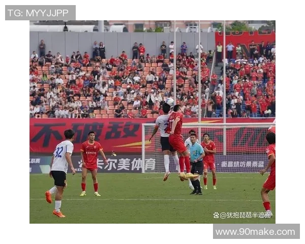 东方与恒大球迷热议对决赛场表现与未来发展方向