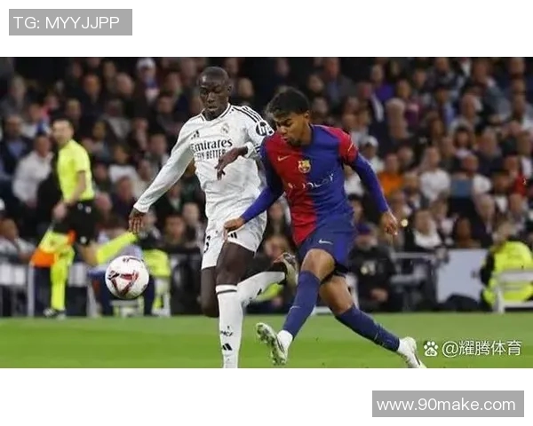 拜仁慕尼黑惨遭皇家马德里零四大败赛后分析与反思