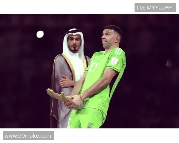 马丁内斯的传奇之路:从草根球员到世界足球巨星的蜕变与奋斗