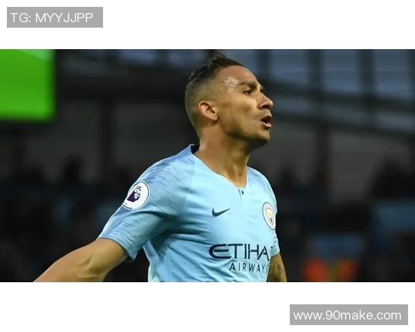 达尼洛：从足球场上的闪耀星辰到生活中的坚韧追梦者